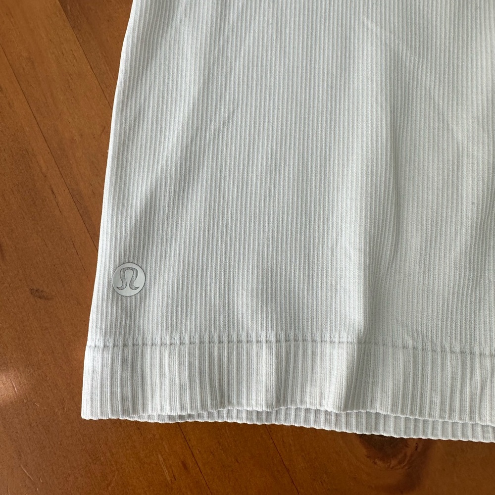 Lululemon Ribbed Workout Top - Picture 2 of 4